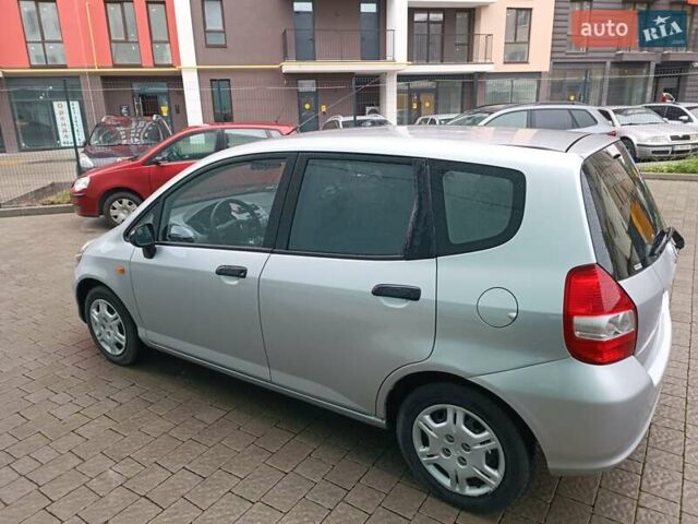 Серый Хонда Джаз, объемом двигателя 1.2 л и пробегом 147 тыс. км за 3800 $, фото 2 на Automoto.ua