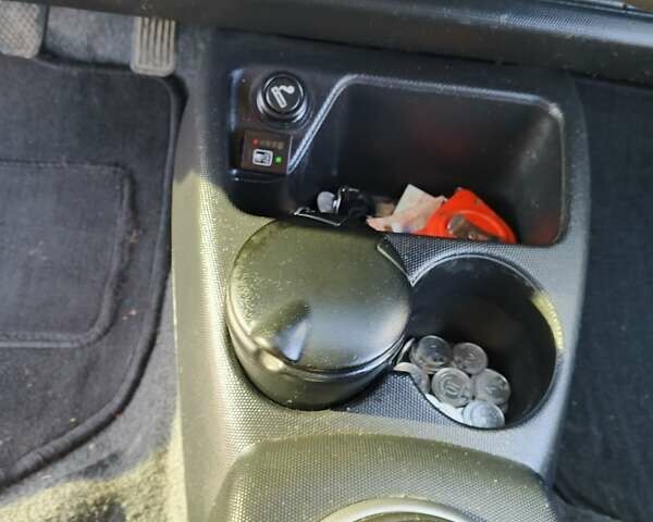 Серый Хонда Джаз, объемом двигателя 1.34 л и пробегом 167 тыс. км за 3900 $, фото 14 на Automoto.ua