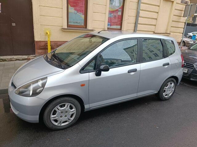 Серый Хонда Джаз, объемом двигателя 1.2 л и пробегом 147 тыс. км за 3800 $, фото 2 на Automoto.ua