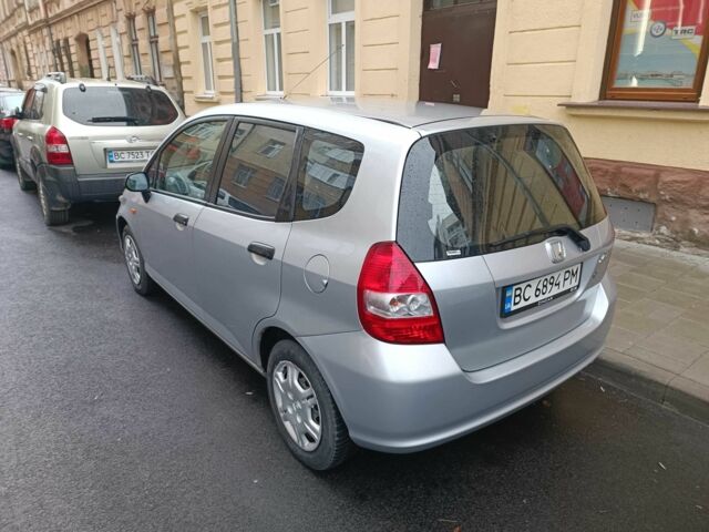 Серый Хонда Джаз, объемом двигателя 1.2 л и пробегом 147 тыс. км за 3800 $, фото 4 на Automoto.ua