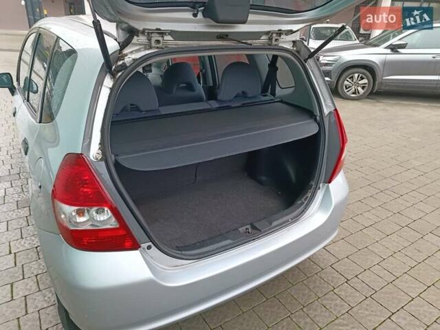 Серый Хонда Джаз, объемом двигателя 1.2 л и пробегом 147 тыс. км за 3800 $, фото 14 на Automoto.ua