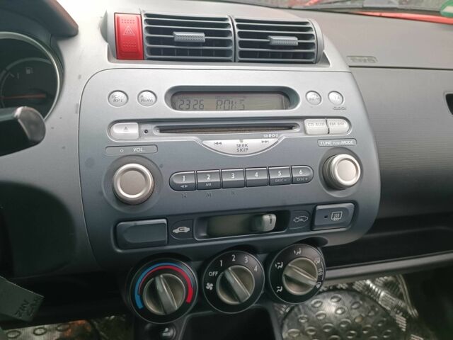 Серый Хонда Джаз, объемом двигателя 1.2 л и пробегом 147 тыс. км за 3800 $, фото 13 на Automoto.ua