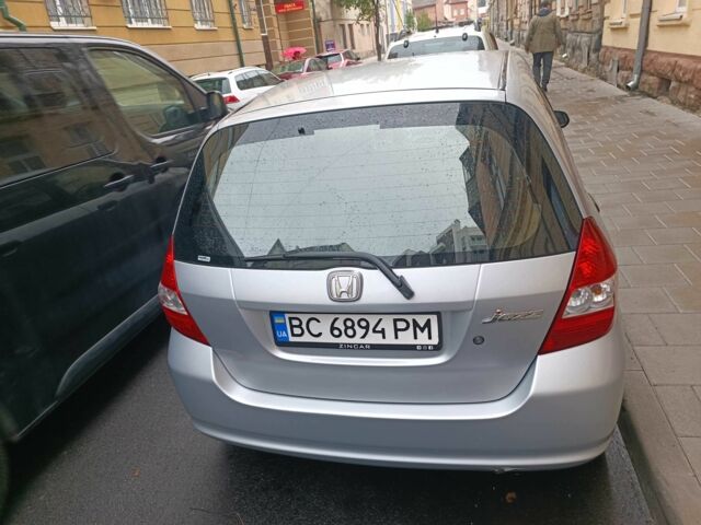 Серый Хонда Джаз, объемом двигателя 1.2 л и пробегом 147 тыс. км за 3800 $, фото 5 на Automoto.ua