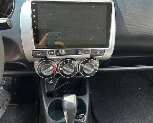 Серый Хонда Джаз, объемом двигателя 1.4 л и пробегом 193 тыс. км за 4290 $, фото 13 на Automoto.ua