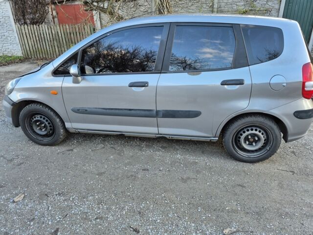 Серый Хонда Джаз, объемом двигателя 1.4 л и пробегом 208 тыс. км за 4500 $, фото 1 на Automoto.ua