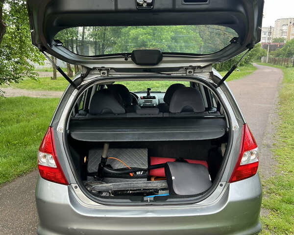 Серый Хонда Джаз, объемом двигателя 1.2 л и пробегом 204 тыс. км за 2900 $, фото 6 на Automoto.ua