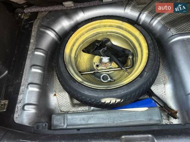 Серый Хонда Джаз, объемом двигателя 1.4 л и пробегом 193 тыс. км за 4290 $, фото 16 на Automoto.ua