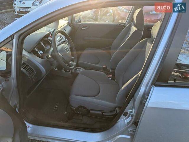 Серый Хонда Джаз, объемом двигателя 1.4 л и пробегом 125 тыс. км за 5850 $, фото 26 на Automoto.ua