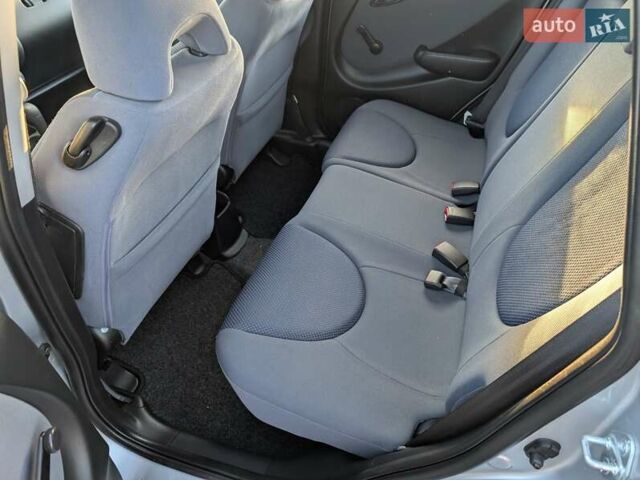 Серый Хонда Джаз, объемом двигателя 1.4 л и пробегом 125 тыс. км за 5850 $, фото 31 на Automoto.ua