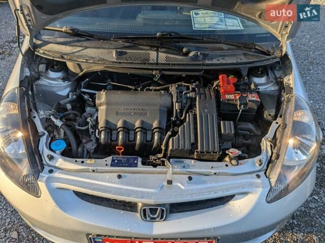 Серый Хонда Джаз, объемом двигателя 1.4 л и пробегом 125 тыс. км за 5850 $, фото 47 на Automoto.ua