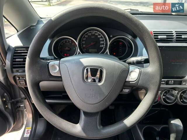 Серый Хонда Джаз, объемом двигателя 1.4 л и пробегом 193 тыс. км за 4290 $, фото 11 на Automoto.ua