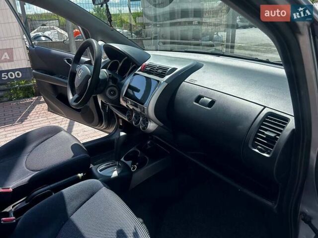 Серый Хонда Джаз, объемом двигателя 1.4 л и пробегом 193 тыс. км за 4290 $, фото 8 на Automoto.ua