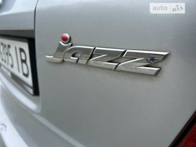 Сірий Хонда Джаз, об'ємом двигуна 1.34 л та пробігом 299 тис. км за 2555 $, фото 33 на Automoto.ua