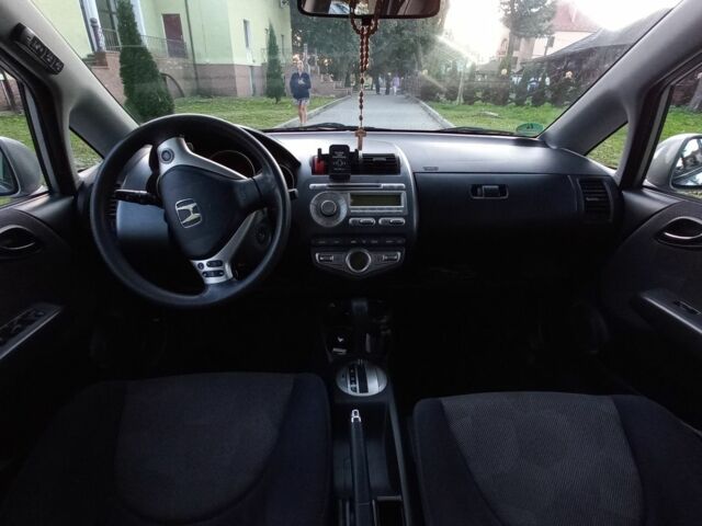 Сірий Хонда Джаз, об'ємом двигуна 0 л та пробігом 213 тис. км за 5000 $, фото 7 на Automoto.ua