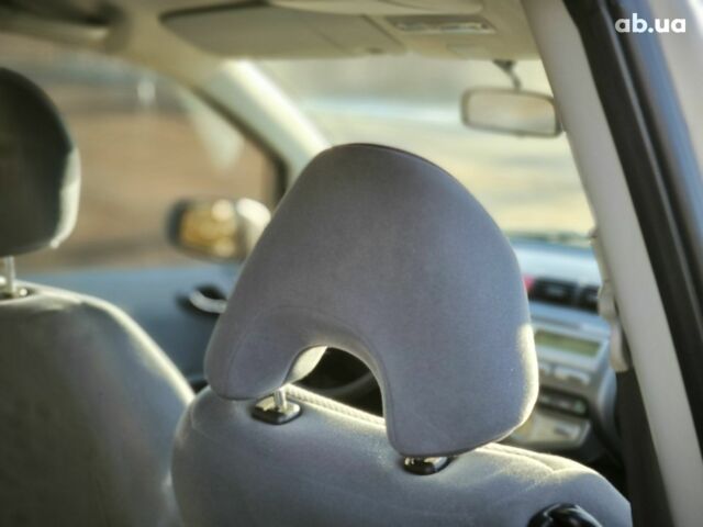 Серый Хонда Джаз, объемом двигателя 1.3 л и пробегом 203 тыс. км за 5200 $, фото 1 на Automoto.ua