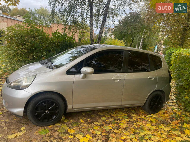 Серый Хонда Джаз, объемом двигателя 1.4 л и пробегом 225 тыс. км за 4990 $, фото 5 на Automoto.ua