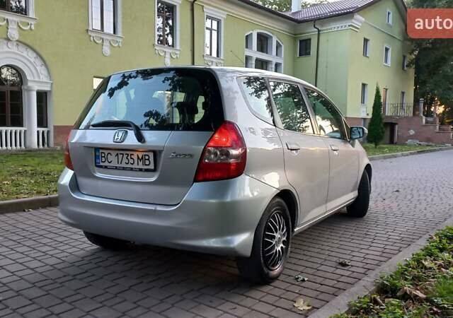 Сірий Хонда Джаз, об'ємом двигуна 1.34 л та пробігом 213 тис. км за 5000 $, фото 7 на Automoto.ua