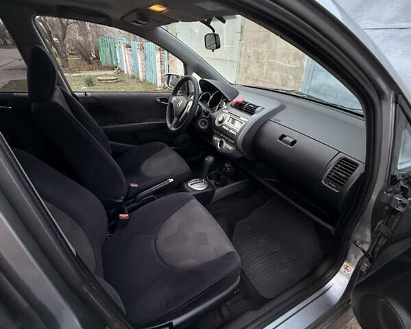 Серый Хонда Джаз, объемом двигателя 1.4 л и пробегом 173 тыс. км за 5000 $, фото 10 на Automoto.ua