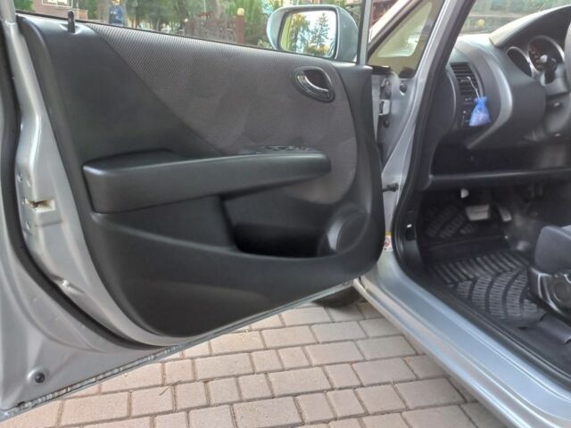 Сірий Хонда Джаз, об'ємом двигуна 0 л та пробігом 213 тис. км за 5000 $, фото 17 на Automoto.ua