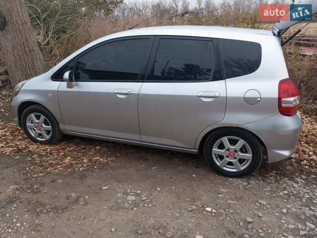 Сірий Хонда Джаз, об'ємом двигуна 1.3 л та пробігом 235 тис. км за 4800 $, фото 1 на Automoto.ua