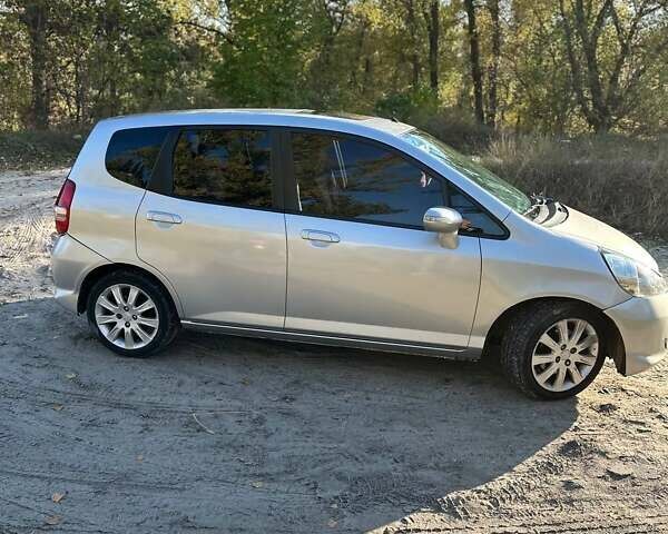 Серый Хонда Джаз, объемом двигателя 1.34 л и пробегом 101 тыс. км за 4599 $, фото 9 на Automoto.ua