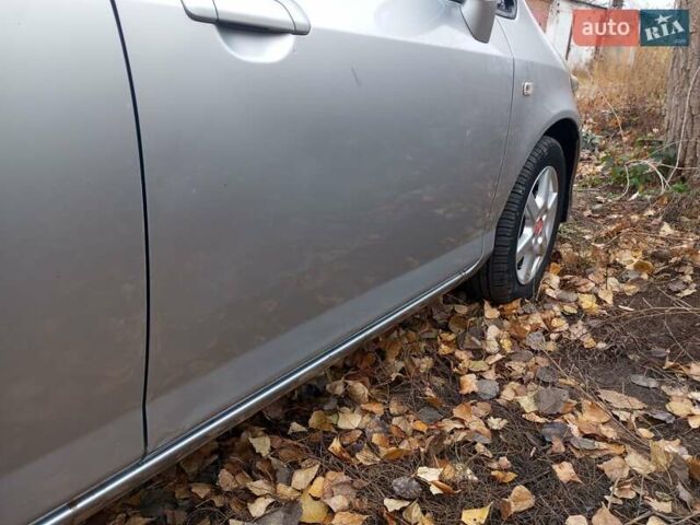 Сірий Хонда Джаз, об'ємом двигуна 1.3 л та пробігом 235 тис. км за 4800 $, фото 8 на Automoto.ua