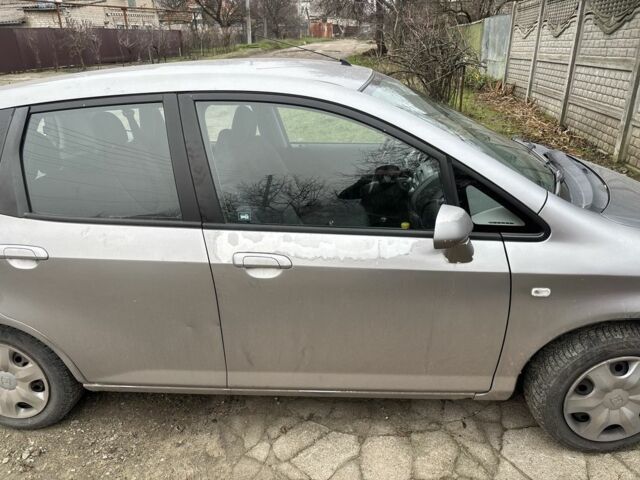 Серый Хонда Джаз, объемом двигателя 1.2 л и пробегом 2 тыс. км за 3500 $, фото 1 на Automoto.ua
