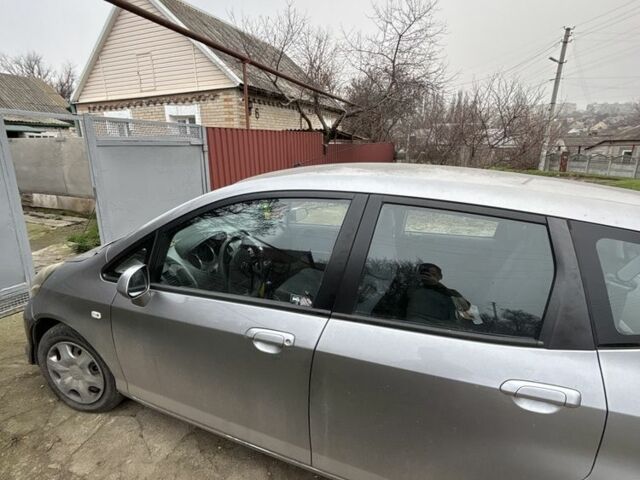 Серый Хонда Джаз, объемом двигателя 1.2 л и пробегом 2 тыс. км за 3500 $, фото 4 на Automoto.ua