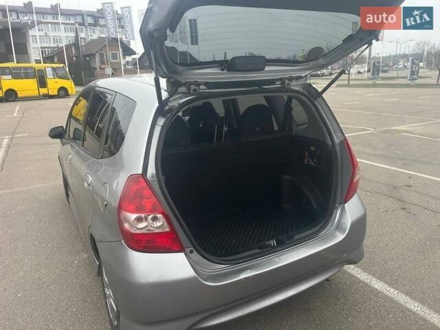 Сірий Хонда Джаз, об'ємом двигуна 1.3 л та пробігом 272 тис. км за 4800 $, фото 10 на Automoto.ua