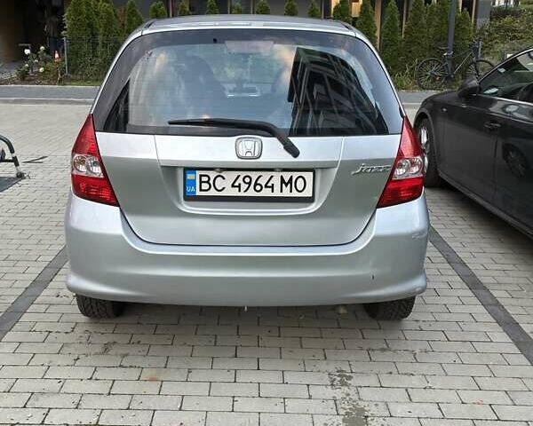 Серый Хонда Джаз, объемом двигателя 1.34 л и пробегом 213 тыс. км за 4790 $, фото 4 на Automoto.ua