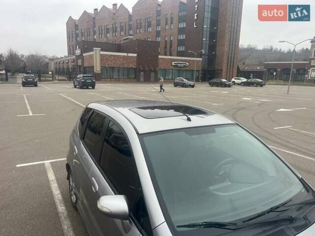 Сірий Хонда Джаз, об'ємом двигуна 1.3 л та пробігом 272 тис. км за 4800 $, фото 2 на Automoto.ua