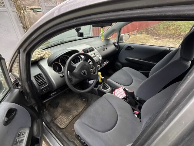 Серый Хонда Джаз, объемом двигателя 1.2 л и пробегом 2 тыс. км за 3500 $, фото 5 на Automoto.ua