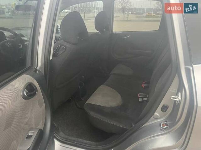 Сірий Хонда Джаз, об'ємом двигуна 1.3 л та пробігом 272 тис. км за 4800 $, фото 11 на Automoto.ua