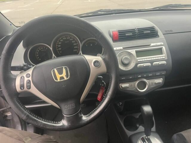 Сірий Хонда Джаз, об'ємом двигуна 1.3 л та пробігом 272 тис. км за 4800 $, фото 21 на Automoto.ua