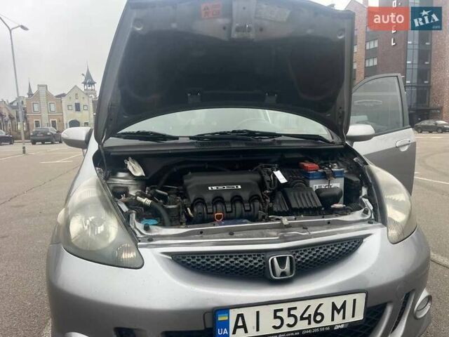 Сірий Хонда Джаз, об'ємом двигуна 1.3 л та пробігом 272 тис. км за 4800 $, фото 8 на Automoto.ua