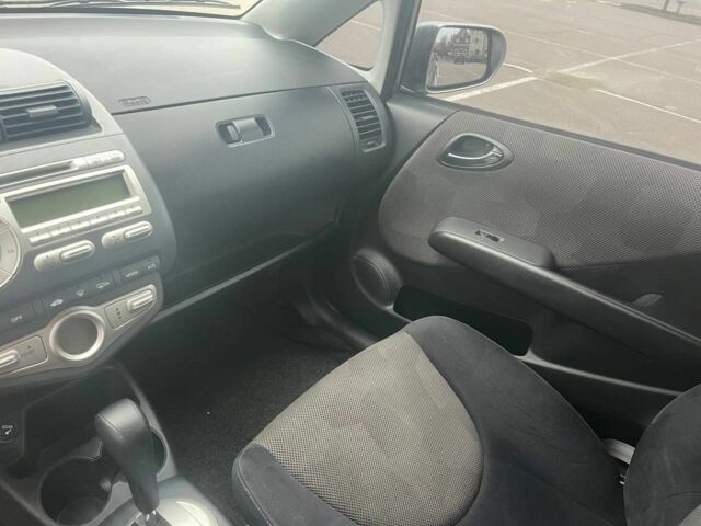 Сірий Хонда Джаз, об'ємом двигуна 1.3 л та пробігом 272 тис. км за 4800 $, фото 22 на Automoto.ua