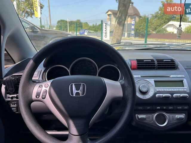 Сірий Хонда Джаз, об'ємом двигуна 1.33 л та пробігом 184 тис. км за 5300 $, фото 16 на Automoto.ua