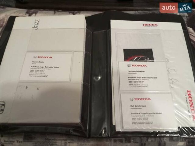 Сірий Хонда Джаз, об'ємом двигуна 1.3 л та пробігом 235 тис. км за 4800 $, фото 25 на Automoto.ua