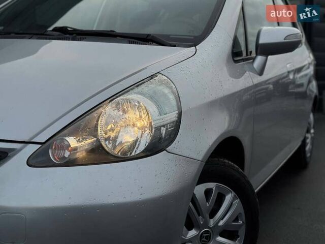 Сірий Хонда Джаз, об'ємом двигуна 0 л та пробігом 174 тис. км за 5600 $, фото 2 на Automoto.ua