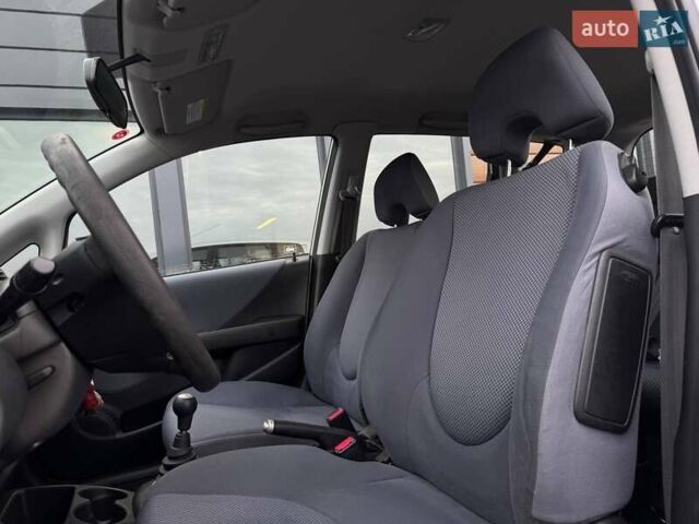 Сірий Хонда Джаз, об'ємом двигуна 0 л та пробігом 174 тис. км за 5600 $, фото 17 на Automoto.ua