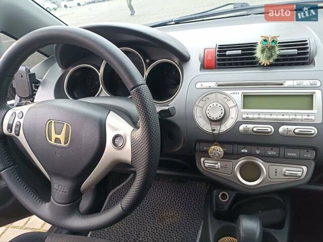 Серый Хонда Джаз, объемом двигателя 1.34 л и пробегом 240 тыс. км за 5400 $, фото 6 на Automoto.ua