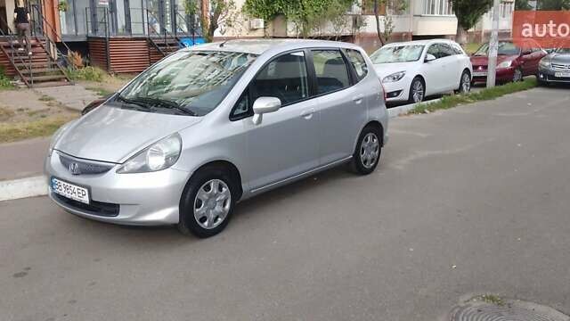 Серый Хонда Джаз, объемом двигателя 1.34 л и пробегом 218 тыс. км за 4500 $, фото 13 на Automoto.ua