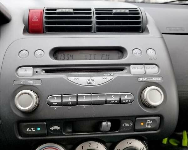 Сірий Хонда Джаз, об'ємом двигуна 1.25 л та пробігом 269 тис. км за 4100 $, фото 40 на Automoto.ua