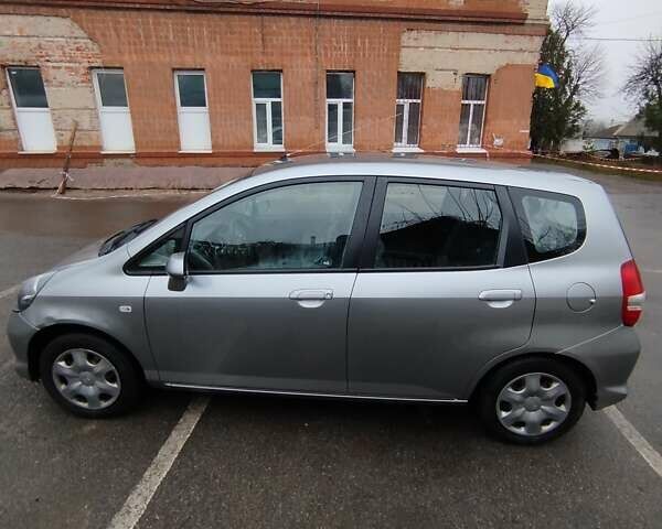 Сірий Хонда Джаз, об'ємом двигуна 1.25 л та пробігом 269 тис. км за 4100 $, фото 5 на Automoto.ua