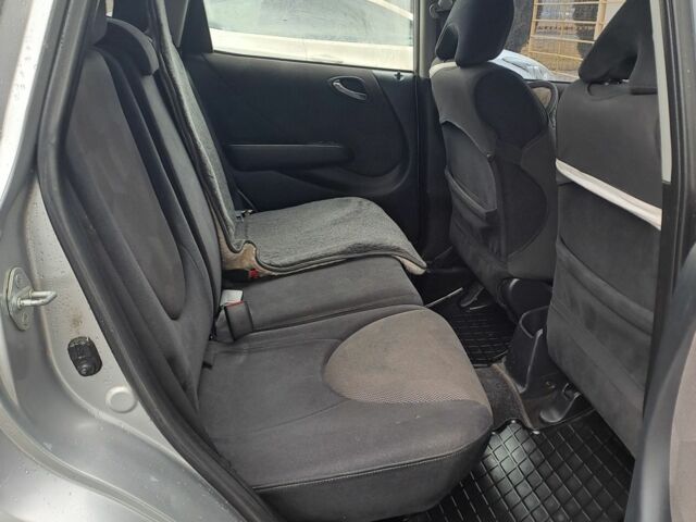 Серый Хонда Джаз, объемом двигателя 1.3 л и пробегом 208 тыс. км за 4000 $, фото 7 на Automoto.ua