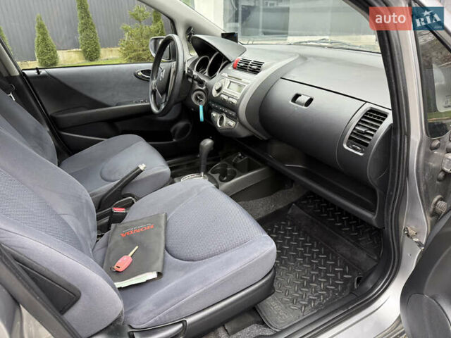 Серый Хонда Джаз, объемом двигателя 1.34 л и пробегом 123 тыс. км за 5700 $, фото 27 на Automoto.ua