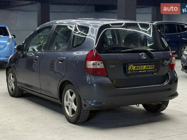 Хонда Джаз 2007 в Черновцах на Automoto.ua Серый Хонда Джаз, объемом двигателя 1.34 л и пробегом 227 тыс. км за 5800 $, фото 3 на Automoto.ua