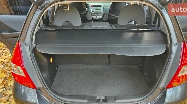 Хонда Джаз 2007 в Днепре (Днепропетровске) на Automoto.ua Серый Хонда Джаз, объемом двигателя 1.34 л и пробегом 163 тыс. км за 4950 $, фото 13 на Automoto.ua