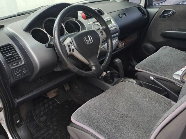 Серый Хонда Джаз, объемом двигателя 1.3 л и пробегом 208 тыс. км за 4000 $, фото 5 на Automoto.ua