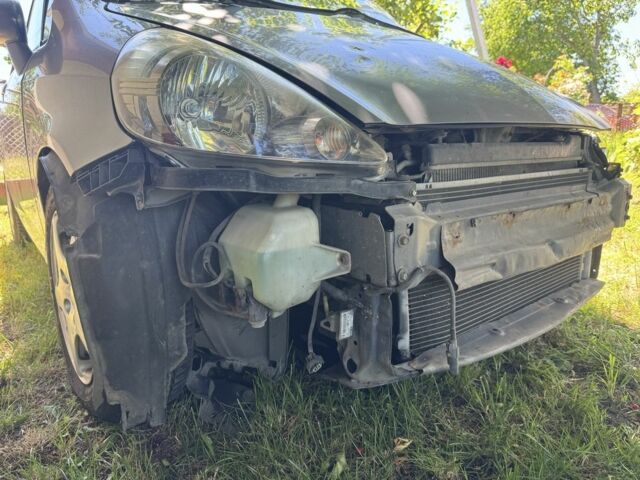 Хонда Джаз 2007 в Волочиске на Automoto.ua Серый Хонда Джаз, объемом двигателя 1.3 л и пробегом 273 тыс. км за 1500 $, фото 4 на Automoto.ua